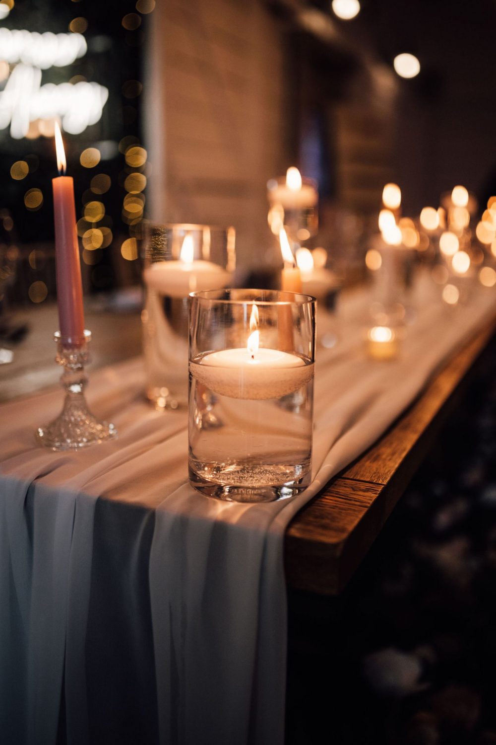 BOLSIUS Maxi Floating Candle 77/29mm (tray of 12) White - Image 3