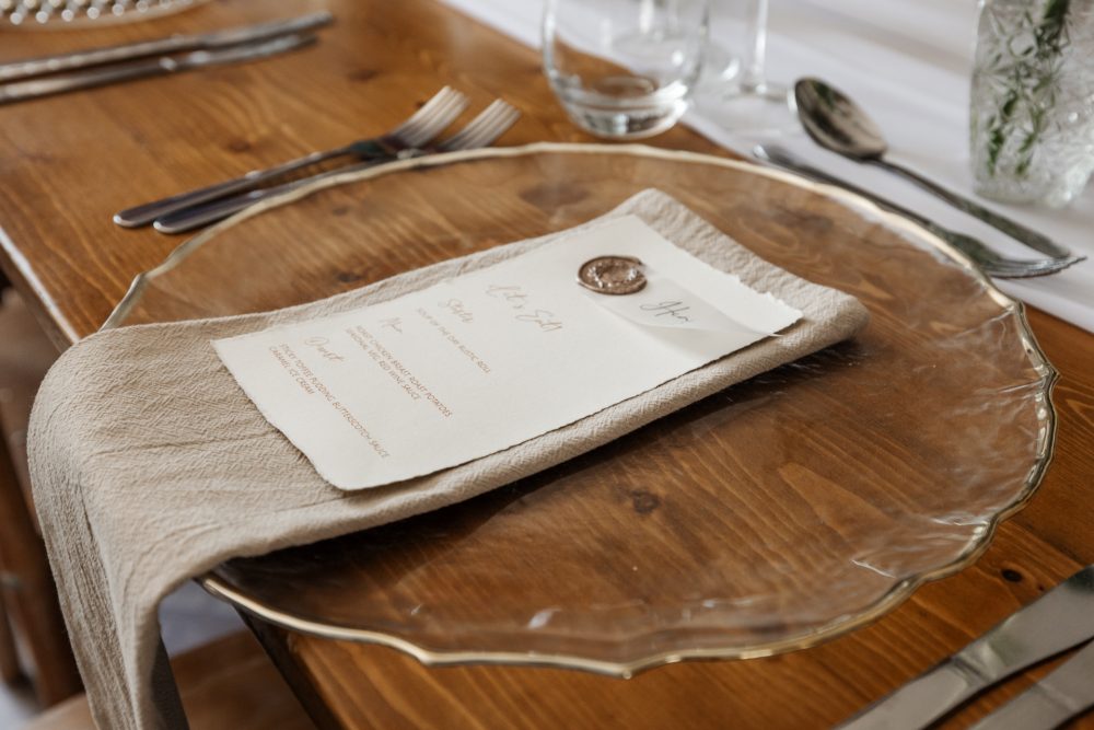 Clear Glass Charger Plate - Gold Scalloped Rim - Image 2